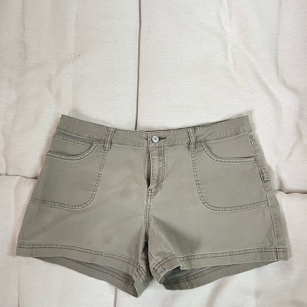 Women's Tan Shorts